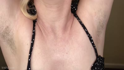 Cam Girl Essie - hairy armpit joi