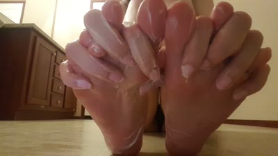 Frosty Princess In Scene: School Girl Feet Lotion – LICKMEFROSTY