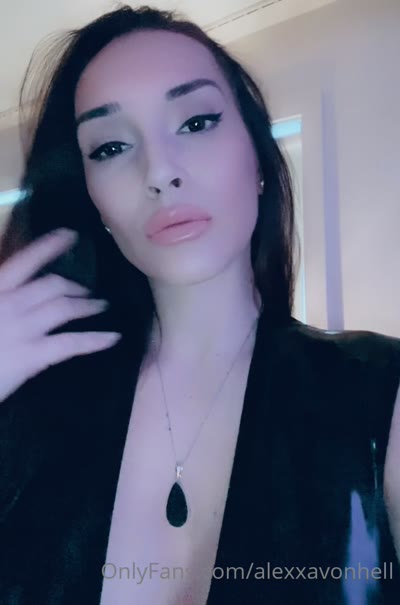 AlexxavonHell - Saint Valentine’s day is coming and I like a lot to receive gifts