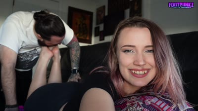 First Time Teen Cumshots - Cute Feet and Cumshots - Nerdy Gamer Girl Lilith First time Foot Worship &  Tickling Â» Download Best LegalPorno and Femdom Porn video