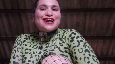 Miss Urbex In Scene: Humiliation In Fishnets In A Dump – LAMALETITAFELIZ